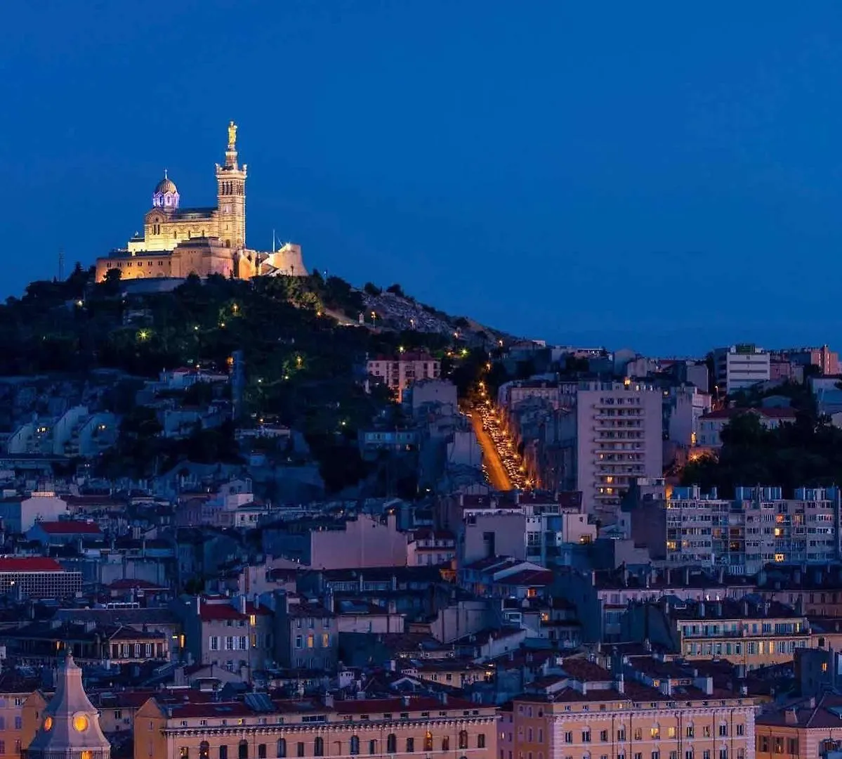 ***  B&B Hotel Marseille Centre Vieux Port France